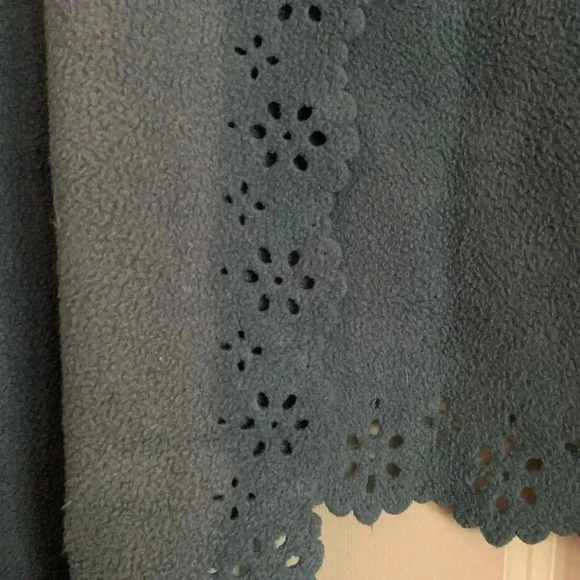 Women’s Blue Scarf Shaw With Pockets - Picture 2 of 3